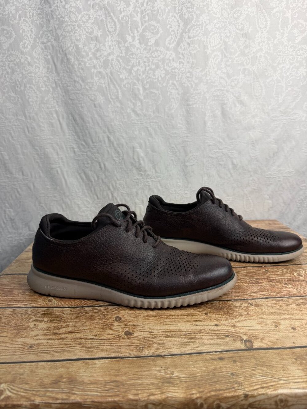 Cole Haan ZERØGRAND Men's Size 10.5 Brown Leather Perforated Lace-Up Shoes